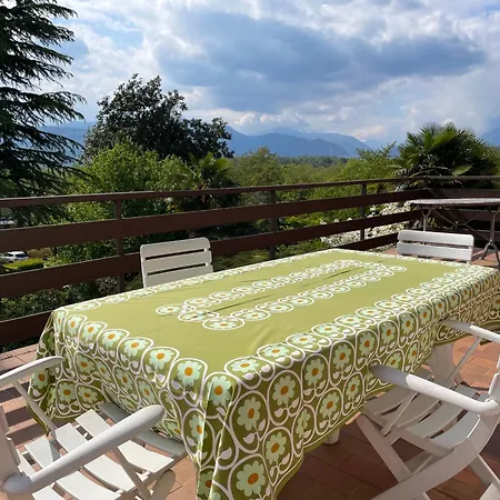 Grande Terrazzo E Ampio Giardino Tutto Per Voi Holiday home