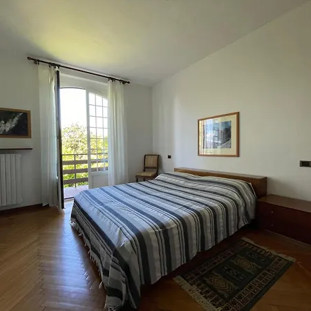 Grande Terrazzo E Ampio Giardino Tutto Per Voi Feriehus