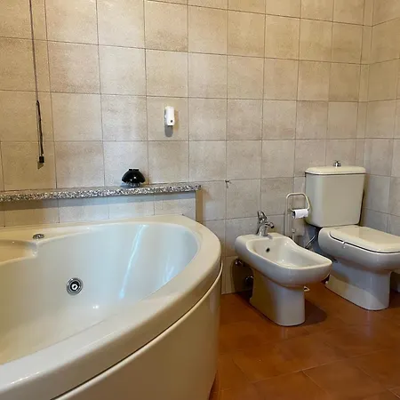 Grande Terrazzo E Ampio Giardino Tutto Per Voi *